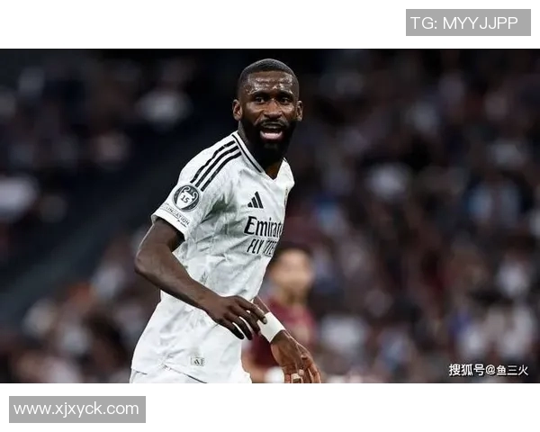 全球足坛风云变幻 球星争锋激烈赛事层出不穷 全球足坛风云变幻 球星争锋激烈赛事层出不穷