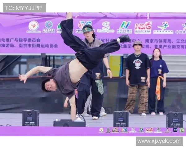 南京街舞队以92分领跑世界街舞大赛积分榜展现实力与风采
