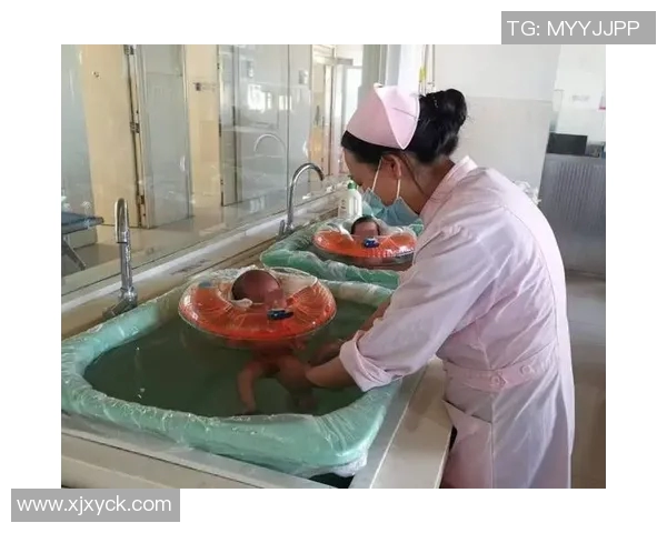 婴儿游泳的益处与安全注意事项探索助力宝宝健康成长 婴儿游泳的益处与安全注意事项探索助力宝宝健康成长