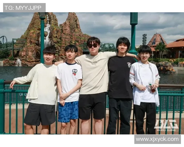和平精英评论:深入分析BLG战队的进攻策略与失误表现 和平精英评论:深入分析BLG战队的进攻策略与失误表现